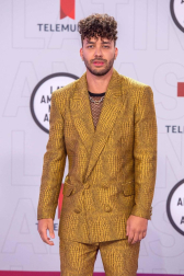 Galería de fotos de la alfombra roja de los Latin American Music Awards, en los que ha triunfado Bad Bunny.