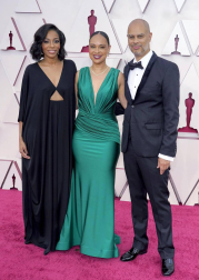 Galería de fotos de la alfombra roja de los Premios Oscar 2021, que este año han recuperado la presencialidad
