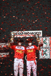 El vízcaino y el navarro se impusieron a Peña y Albisu por 22-7 en el frontón Bizkaia