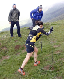 Más de 200 participantes tomaron la salida de la prueba de 30 kilómetros entre Casas de Irati, llegada a la cumbre del Orhi.y descenso nuevamente a Casas de Irati.