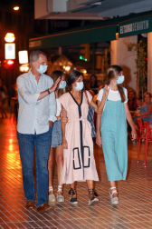 El Rey Don Felipe, La Reina Doña Letizia y la Princesa Leonor salen de 'El txoco de Martín', el restaurante propiedad de Martín Berasategui