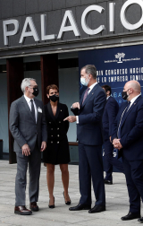 El rey Felipe VI ha inaugurado este lunes en Pamplona la 24 edición del Congreso Nacional de la Empresa Familiar.