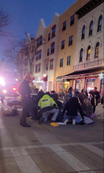 Al menos cinco personas han muerto y unas 40 han resultado heridas después de que un vehículo atravesara un desfile que se estaba celebrando en la ciudad estadounidense de Waukesha, en el estado de Wisconsin