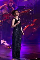 Zaz, durante su concierto en Baluarte./