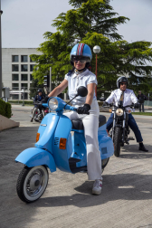 Participantes en la carrera de motos clásicas