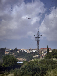 Fotos de los incendios activos en Navarra este domingo.