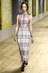 Desfile de Alta Costura de Dior colección para el otoño-invierno 2022/23.