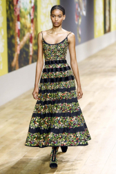 Desfile de Alta Costura de Dior colección para el otoño-invierno 2022/23.
