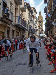 Carreras de layas y mercado de artesanía de Puente la Reina