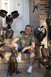 Fotos de las esculturas metálicas realizadas por el artesano de Milagro Miguel Herreras.