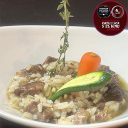 LA BAR LA ANTIGUA FARMACIA. Ciervo con arroz meloso (apta para celíacos, previo aviso).