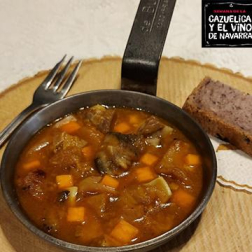 GASTROBAR MOKA. Gabardina roja de bacalao.