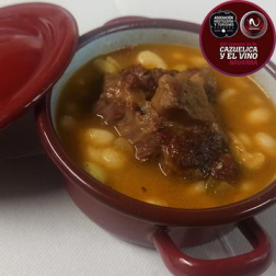 CAMPING IRATXE. Pochas del valle del Ega con rabo de toro al vino tinto de Irache (apta para celíacos).