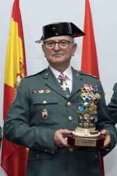 Fotos del homanaje al capital de la Guardia Civil de Tudela en el día de su patrona.