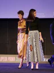 Foto de la reina Letizia durante su visita a Tudela para participar en un homenaje a Pilar Miró en el marco del Festival Ópera Prima.
