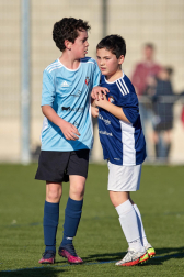 Imágenes del encuentro Doña Mayor 2-4 San Miguel (Noáin) de la segunda jornada del XL Torneo Interescolar.