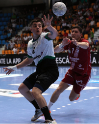 Fotos del Helvetia Anaitasuna tras el partido ante el Logroño y despedida de Carlos Chocarro e Ibai Meoki.