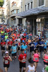 Fotos de La Media San Fermín 2023.