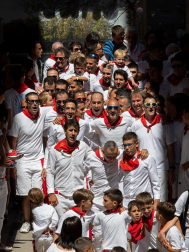 Fotos de la Pañuelada masculina de las fiestas de Estella./Montxo A.G.