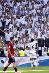 Jugadas del encuentro de la Jornada 9 de LaLiga EA Sports entre rojillos y merengues disputado en el Santiago Bernabéu