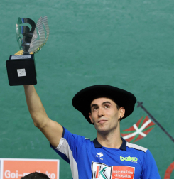 Fotos de la final del Campeonato de Promoción del Cuatro y Medio./