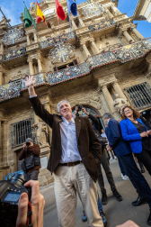 Imágenes de la moción de censura y nombramiento de Joseba Asiron como alcalde de Pamplona./