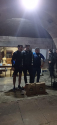 ELIZONDO REUNIÓ A 332 CORREDORES. La XII San Silvestre de Elizondo, organizada por  Baztango Lasterketa Taldea, reunió este pasado 31 en las salidas de la PLaza de los Fueros a un total de 332 deportistas, 128 participantes en las carreras txikis y 204 en la absoluta sobre unos 4 kilómetros de recorrido. El baztanés Alberto Barberena (12:08) sumó un nuevo triunfo a su palmarés,  seguido muy de cerca por Unai Barazabal, segundo con 12:12. Iñaki Telletxea cerró el podio masculino (13:12). Por su parte,  Olaia Mendiburu fue la ganadora en la prueba absoluta femenina (17:58) seguida por Izaro Urrutia (18:10) y Miren Barazabal (18:17).