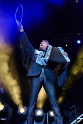 Fotos del concierto de Los Tigres en el Navarra Arena. /