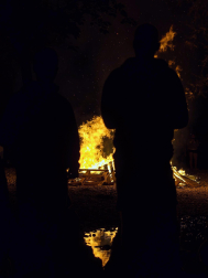 Fotos de las hogueras de San Juan en Estella.