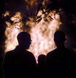 Fotos de las hogueras de San Juan en Estella.