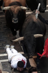 Emocionante primero encierro de los Sanfermines 2024 con toros de la ganadería La Palmosilla