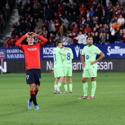 Fotos del Osasuna 4-2 Barcelona de la jornada 8./