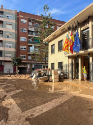 Imágenes de la localidad valenciana de Picaña donde el pamplonés Pablo Rodríguez realiza labores de voluntario tras el paso de la DANA /