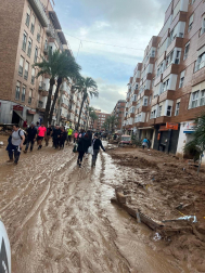 Imágenes de la localidad valenciana de Picaña donde el pamplonés Pablo Rodríguez realiza labores de voluntario tras el paso de la DANA /