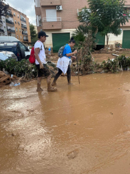 Imágenes de la localidad valenciana de Picaña donde el pamplonés Pablo Rodríguez realiza labores de voluntario tras el paso de la DANA /