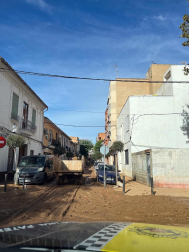 Imágenes de la localidad valenciana de Picaña donde el pamplonés Pablo Rodríguez realiza labores de voluntario tras el paso de la DANA /
