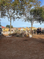 Imágenes de la localidad valenciana de Picaña donde el pamplonés Pablo Rodríguez realiza labores de voluntario tras el paso de la DANA /