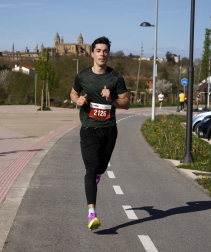 Participantes en las distintas carreras del XLVI Cross Solidario Memorial J.J. Esparza celebradas este domingo 6 de abril /