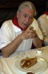Fotos de los seis viajes de Vargas Llosa a Navarra.