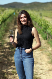 Sara Valencia, vinos 'Casa Genara': "San Martín de Unx vive un momento de renovación. Los jóvenes demuestran que la innovación no solo está en la ciudad"SELECTA MESA