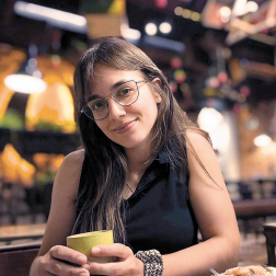 Victoria Álvarez Musetti, Compañía Pájaros Pintados: "Emprender me permite investigar mi propia forma de hacer las cosas y de entender la realidad"