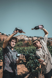 Íñigo y Javito Méndez Ojer, 'Mucha Tierra': "No hay nada mejor que dedicarte de manera autónoma a lo que te apasiona, construyendo una identidad propia"