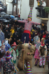 Ziripot, Miel Otxin y Zaldiko salieron a las calles de Lantz este lunes, 16 de febrero, cumpliendo con la tradición