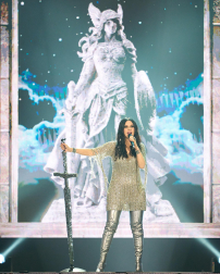 Fotos del concierto de Laura Pausini en el Navarra Arena