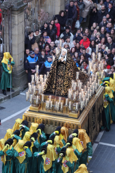 Fotos de la procesión de Viernes Santo en Pamplona