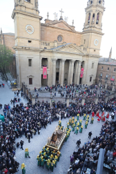 Fotos de la procesión de Viernes Santo en Pamplona