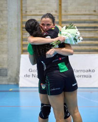 Imágenes del homenaje de despedida a Aileen Ripa, Kelly Fonkeng y Maria Grasielly Brasil.