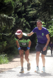 Participantes en el I Cross de Úcar disputado este domingo, 17 de mayo