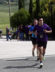 Participantes en el I Cross de Úcar disputado este domingo, 17 de mayo