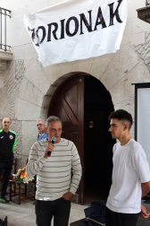 Uharte Arakil se lanzó a la calle este martes 2 de junio, para homenajear al ciclista Igor Arrieta tras el brillante Giro de Italia 2026 que protagonizó el corredor, con victoria de etapa incluida